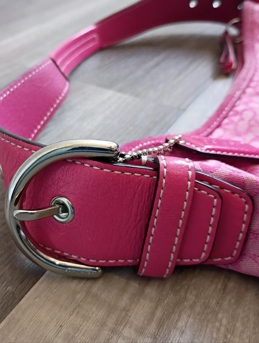 Coach Vintage Women's Y2K 2004 Hot Pink Canvas Suede Shoulder Mini Hobo Handbag - Picture 4 of 8